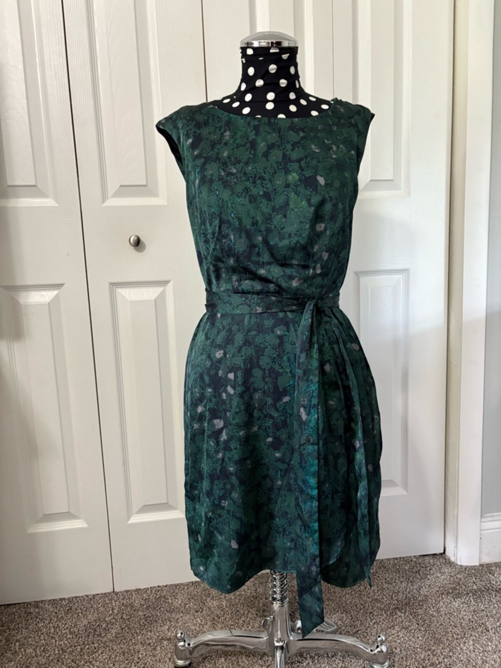 LOFT Dark Green Printed Cap-Sleeve Tie-Waist Midi Dress